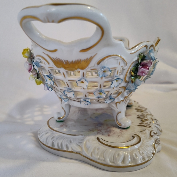 19th Century Carl Thieme Reticulated Centerpiece RARE WITH BASE - Picture 10 of 12